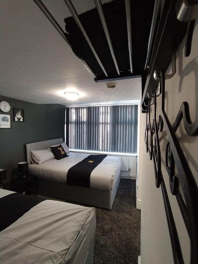 Black Ocean Holiday Apartments Blackpool Bagian luar foto