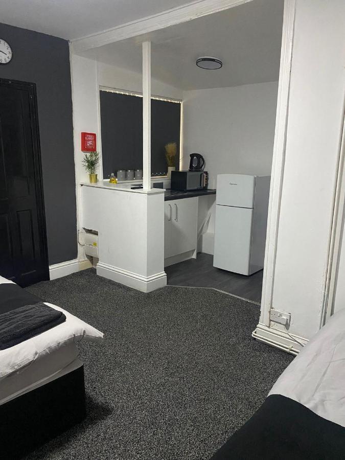 Black Ocean Holiday Apartments Blackpool Bagian luar foto