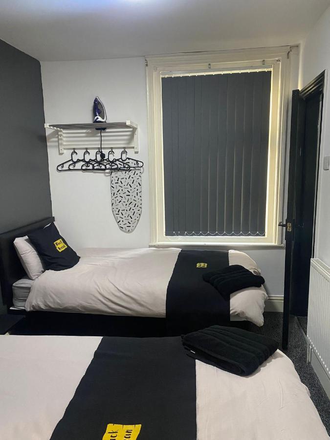 Black Ocean Holiday Apartments Blackpool Bagian luar foto