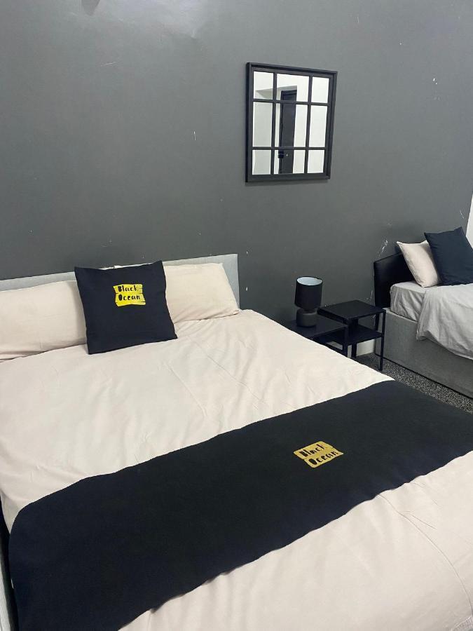 Black Ocean Holiday Apartments Blackpool Bagian luar foto